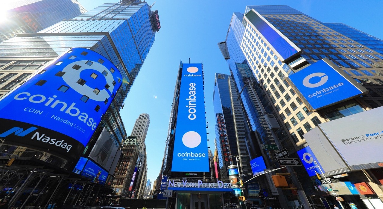 Crypto.com vs Coinbase | Coinbase listed on Nasdaq